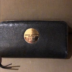 Henri Bendel Wallet